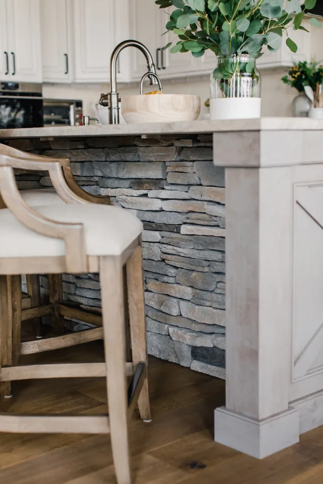 Lakeside Timber Frame Home by Tanya Rynicke Interiors, LLC - Photo 8