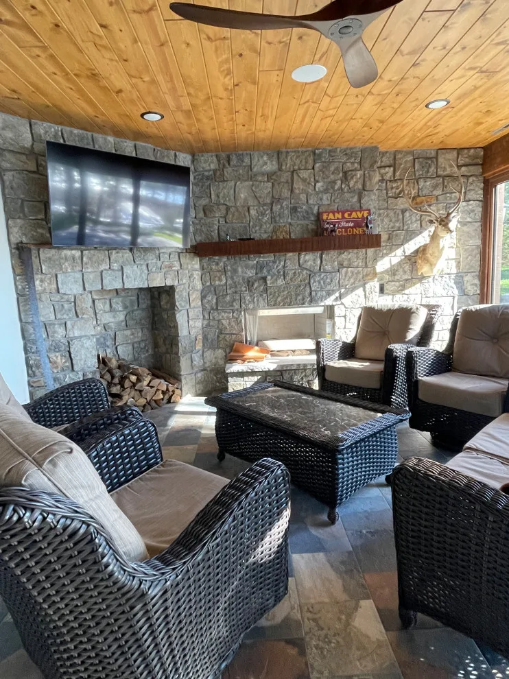 Clamshell Lake Timber Frame by Katie Kottke Interiors - Photo 2