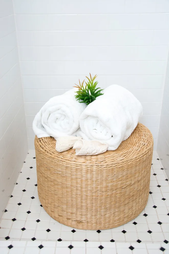 Compact Culinary and Lavatory Spaces by Ruthie Staalsen Interiors - Photo 9