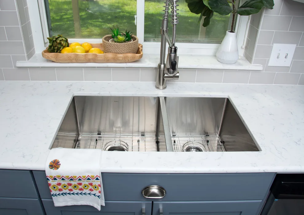 Compact Culinary and Lavatory Spaces by Ruthie Staalsen Interiors - Photo 8