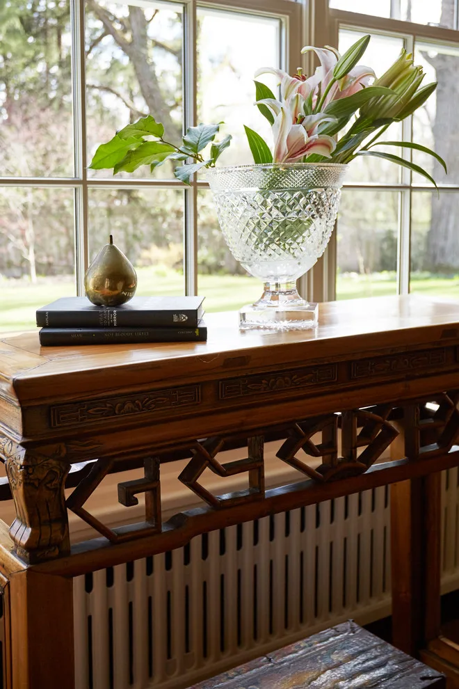 Classic Dining Room in Lake Forest by Tina Dann-Fenwick Interiors - Photo 2