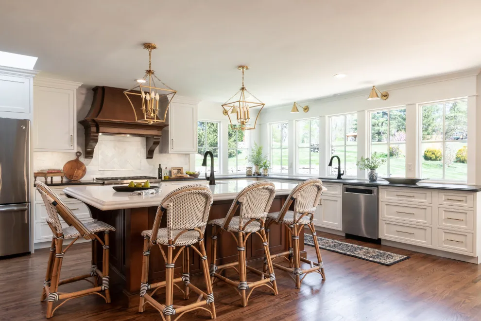 KH Interiors - Photo 3