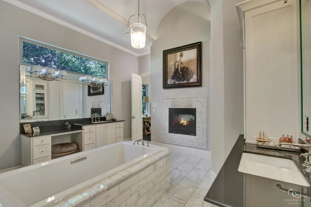Classic Master Bathroom by Shannon Harrell Interiors - Photo 2