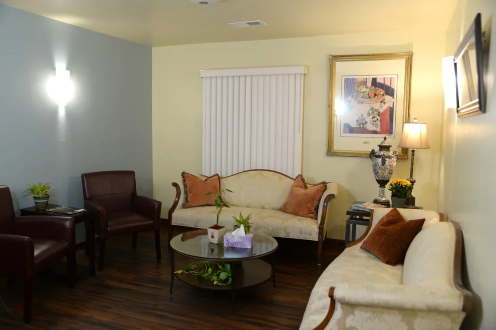 Conventional Mental Health Center by Home Stylus - Photo 6
