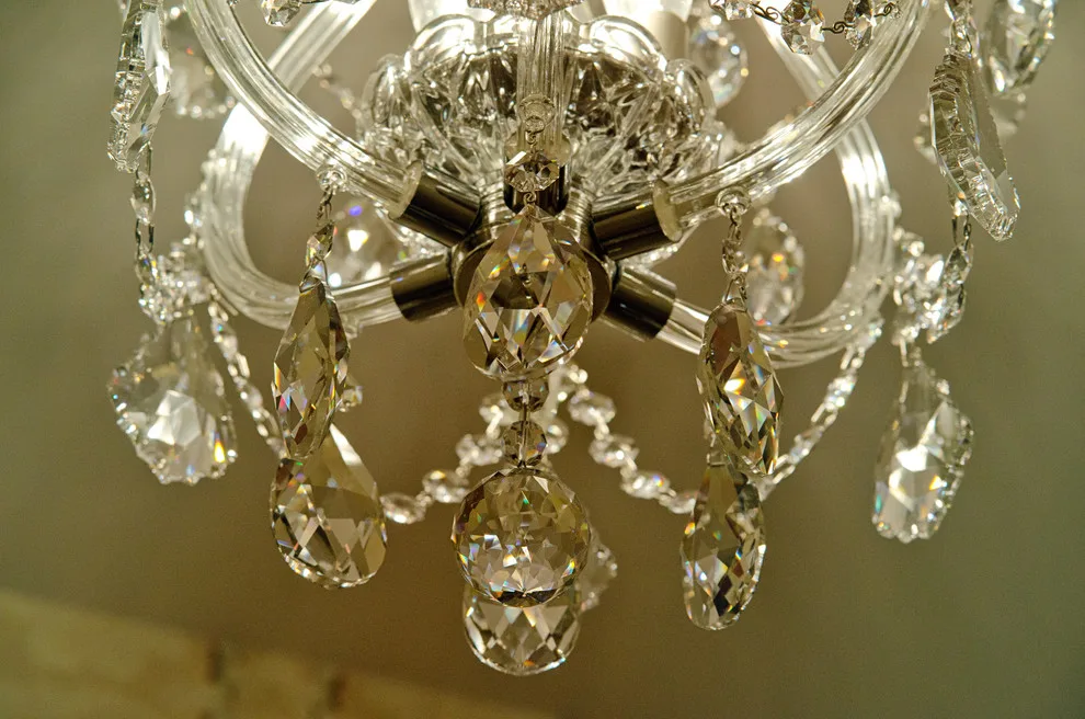 classic powder room by L B Interiors LLC - Photo 4
