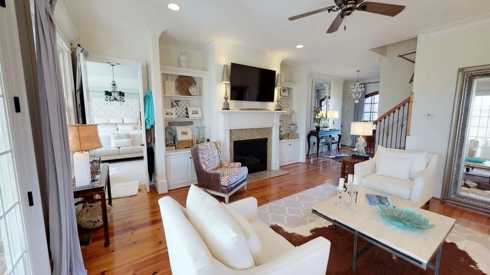 Eclectic Transitional Home Design by Kk&co - Photo 9