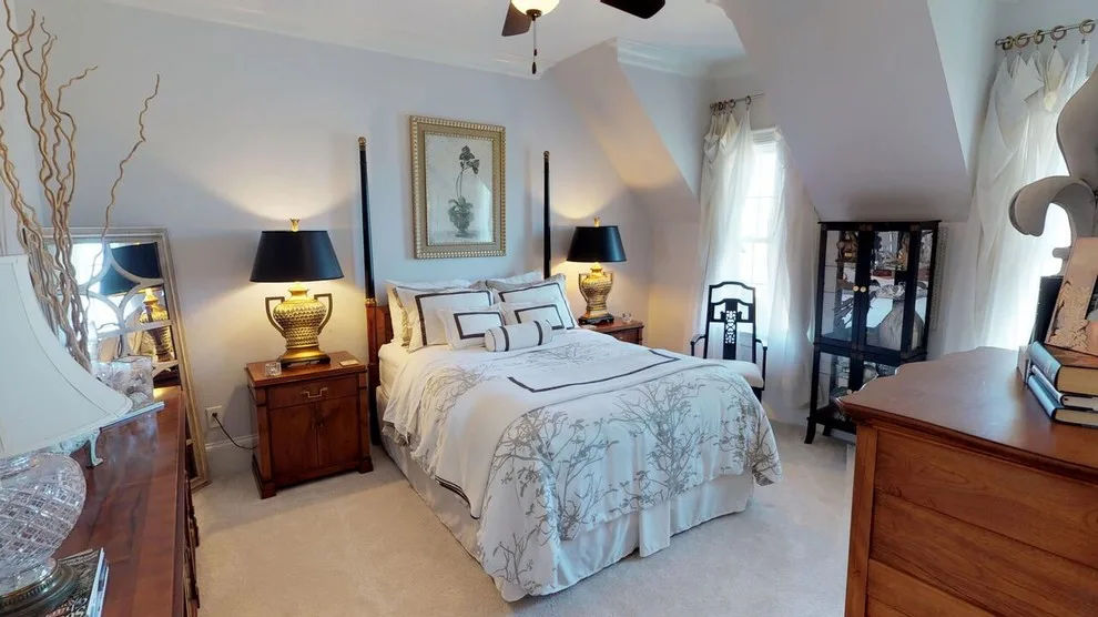 Eclectic Transitional Home Design by Kk&co - Photo 20