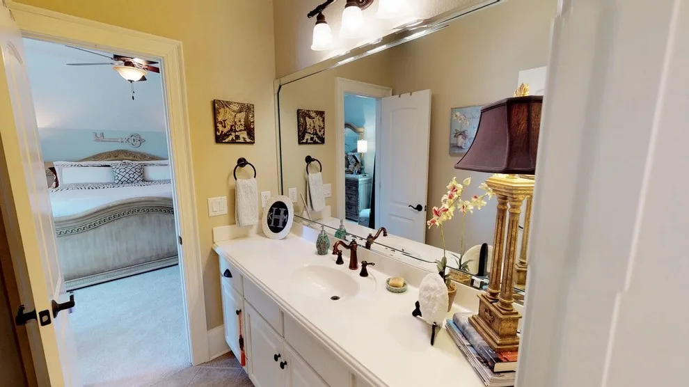 Eclectic Transitional Home Design by Kk&co - Photo 15