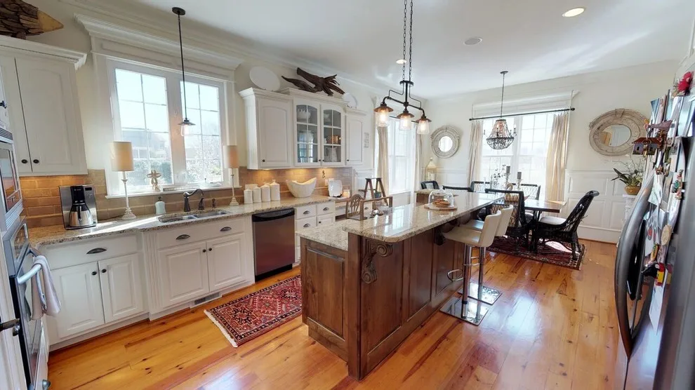 Eclectic Transitional Home Design by Kk&co - Photo 25