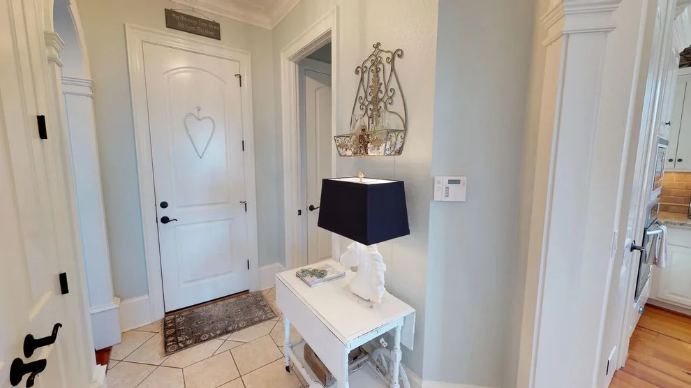 Eclectic Transitional Home Design by Kk&co - Photo 23