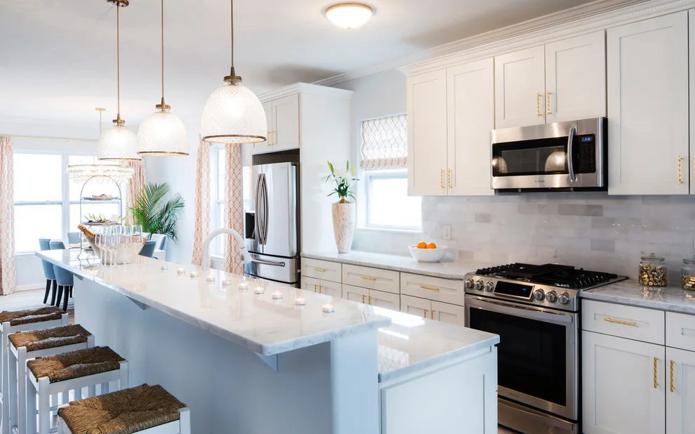 Transitional White Kitchen Style by DLT Interiors-Debbie Travin - Photo 3