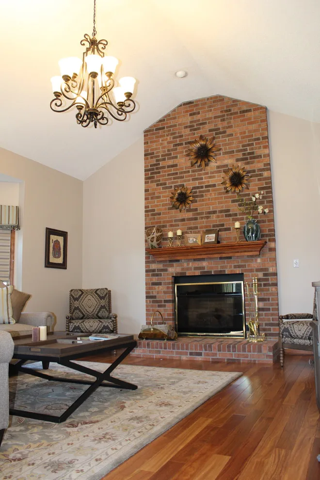 Living Room in Transition by Michelle Peller White Chochkey's - Photo 2