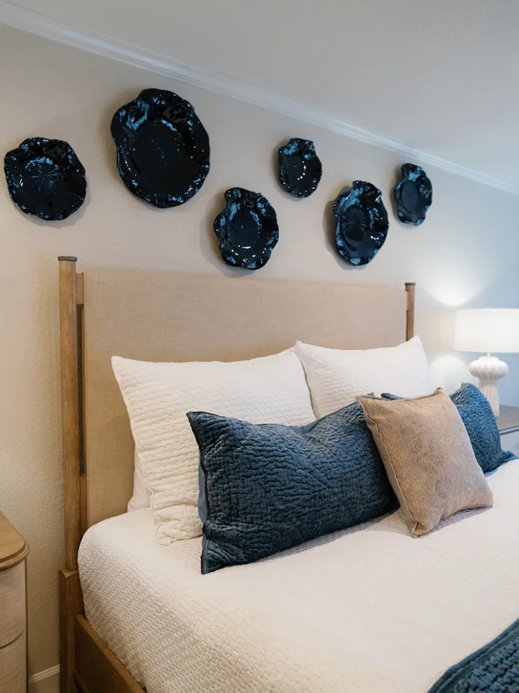 Master Bedroom Makeover by Just The Thing Decorating, Staging, And Windows - Photo 16