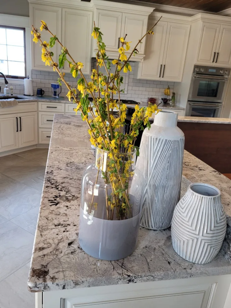 Renovated Versatile Living Space by Susan Knox For Ethan Allen Peoria, IL - Photo 8