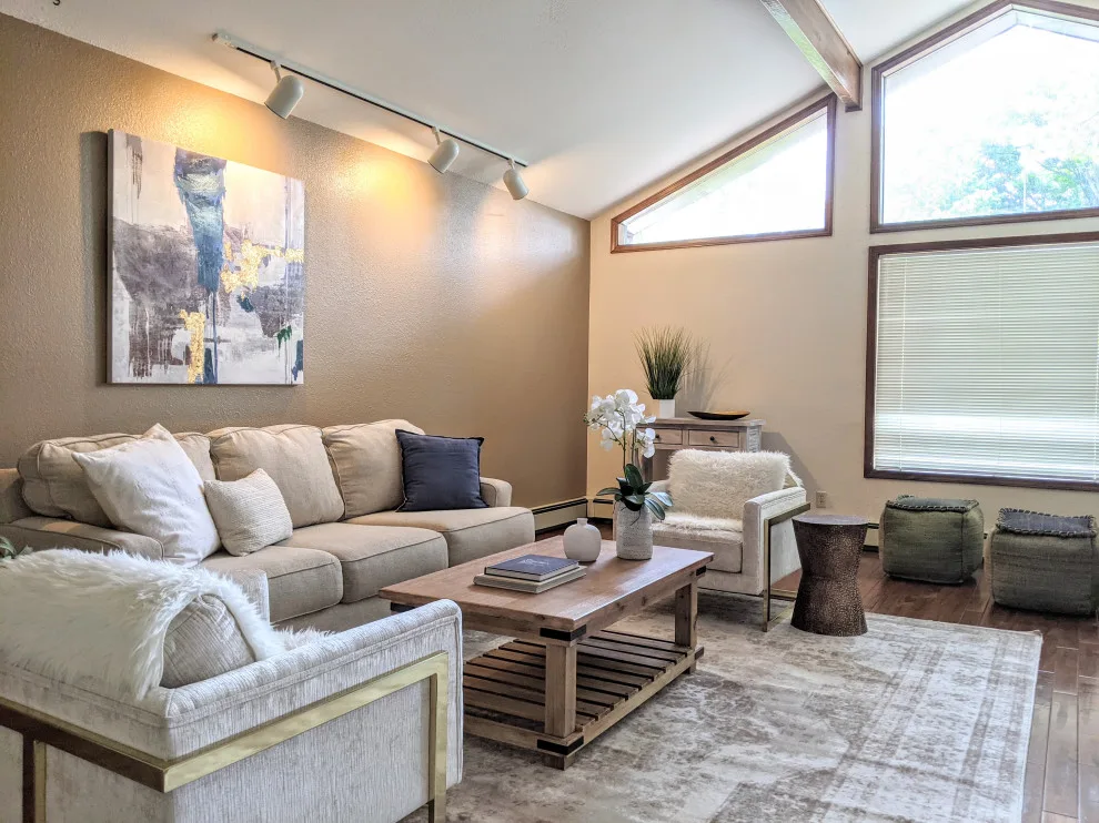 Los Alamos Transitional Style Residence by Pink Dwelling - Photo 3