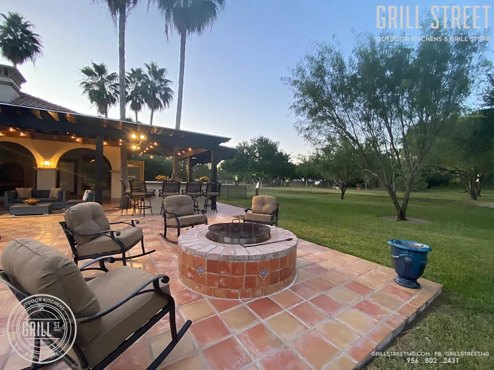 Countryside Kitchen by Grill Street Outdoor Kitchen And Backyards - Photo 3