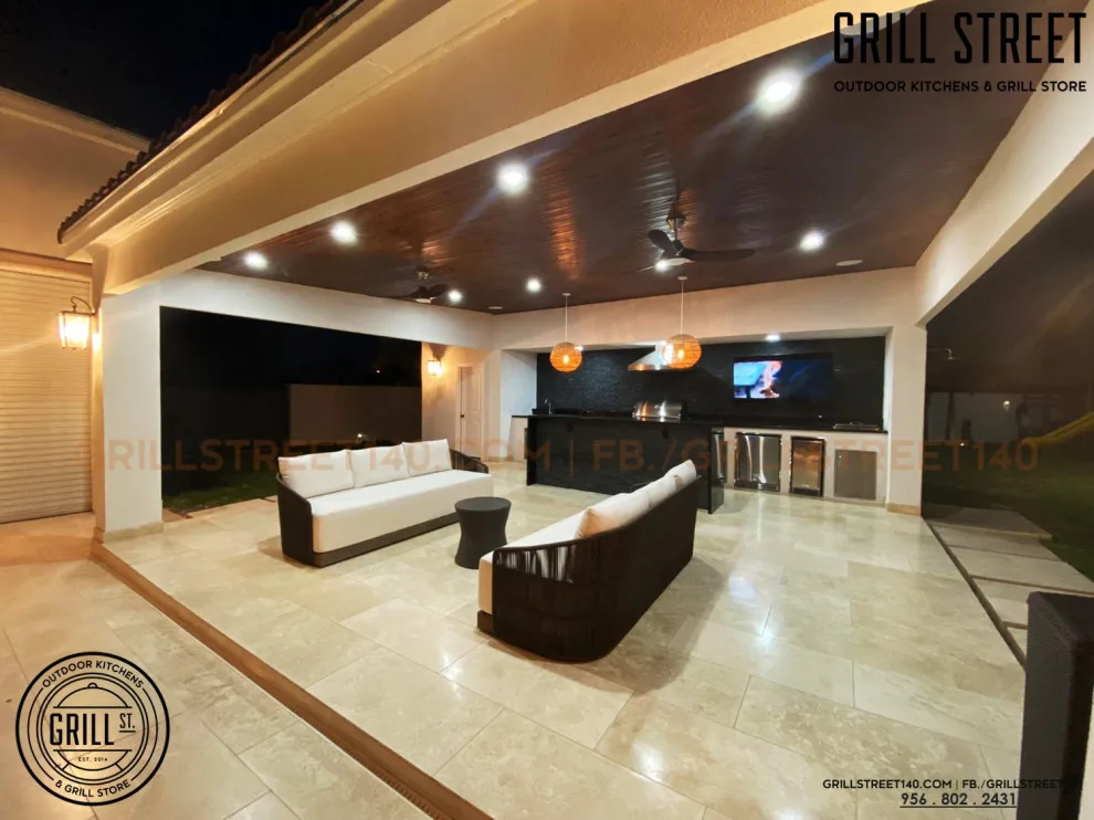 Modern Kitchen by Grill Street Outdoor Kitchen And Backyards - Photo 3