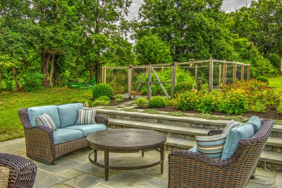 Modern design in a country setting. by Rock Water Farm - Photo 2