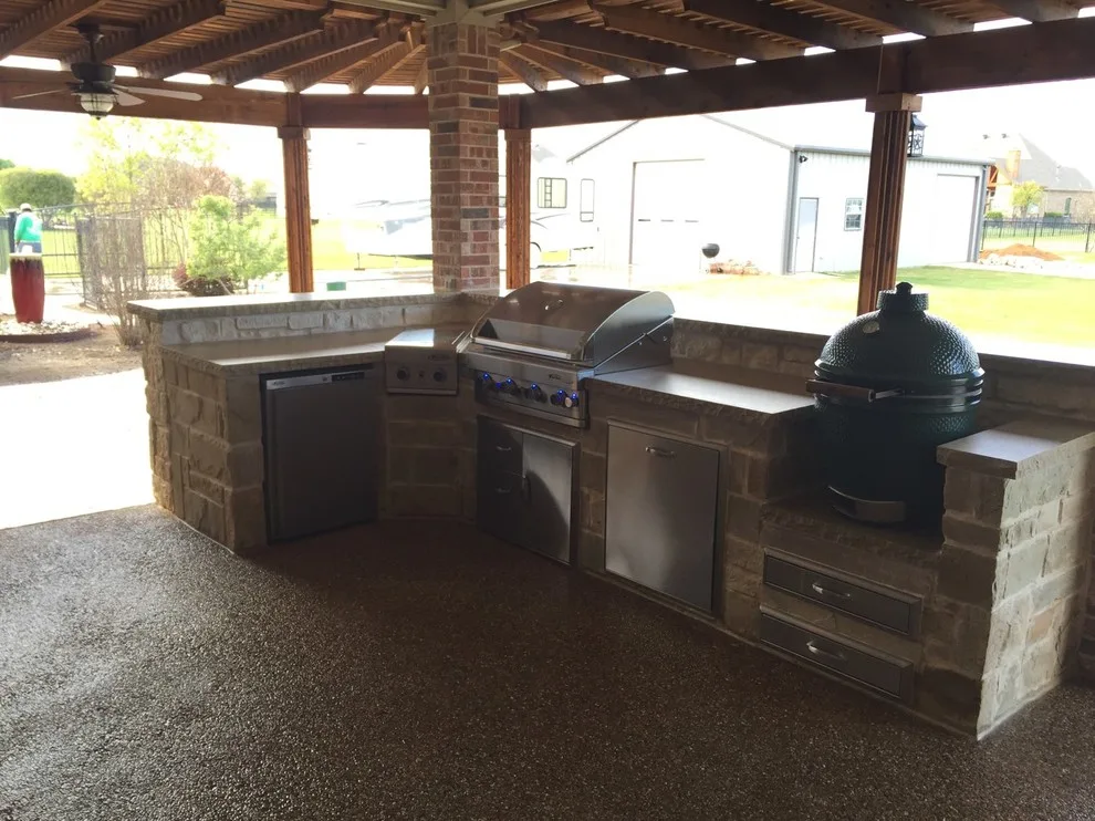 Urban Oasis Outdoor Living - Photo 2