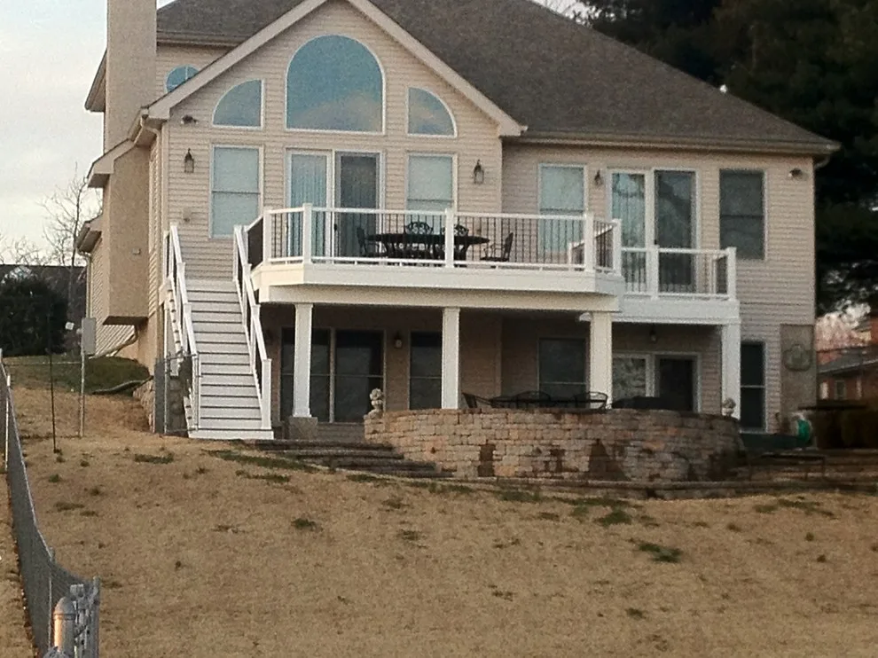 Miles Deck Construction - Photo 4