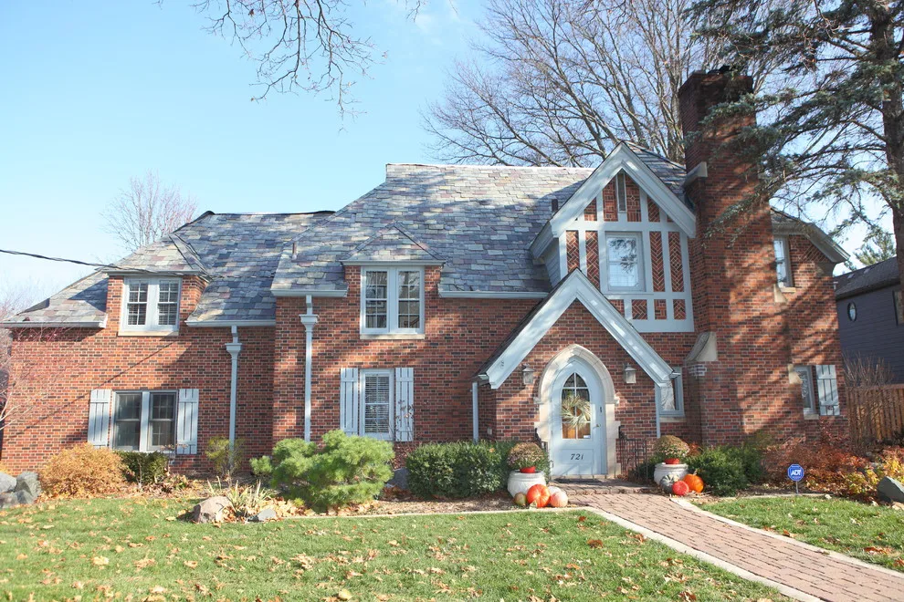 Des Moines Multicolored Shingle Renewal by VanWeelden Co. - Photo 2