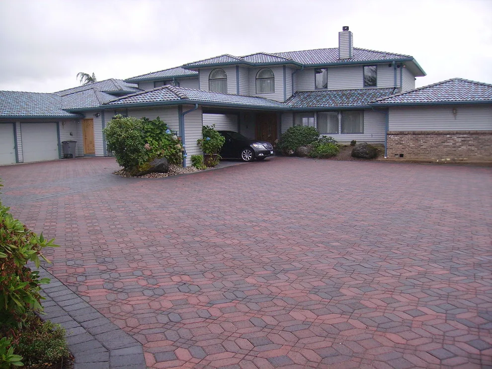 Entrances by Cornerstone Hardscapes - Photo 6