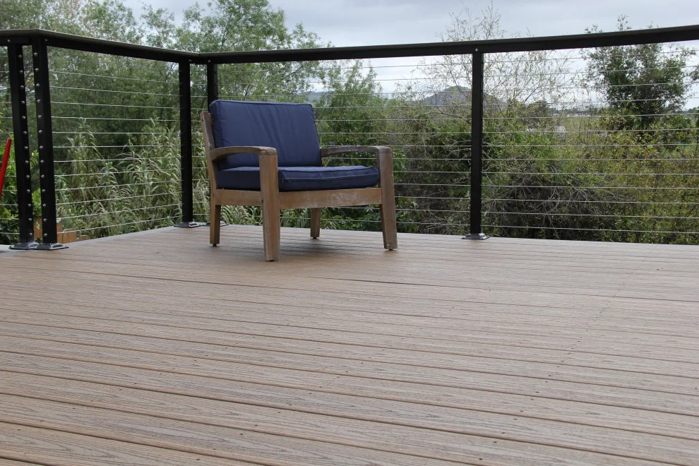 Contemporary elevated viewing deck by Arroyo Grande Deck And Fence - Photo 5