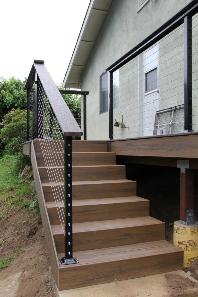 Contemporary elevated viewing deck by Arroyo Grande Deck And Fence - Photo 10