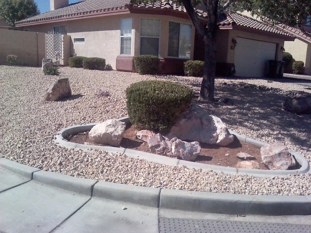 Ruben's Lawn Service - Photo 13