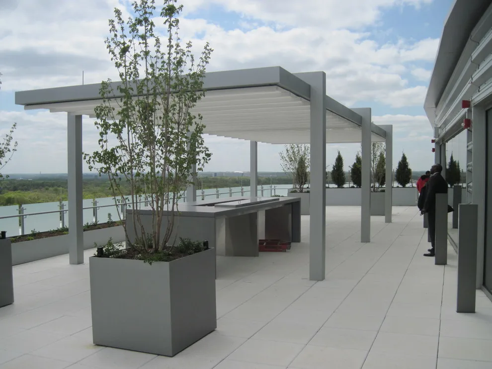 Metro Park 6 - Alexandria, Virginia by RetractableAwnings.com Inc. - Photo 4