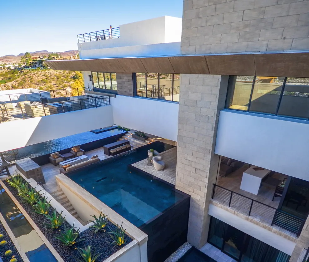 Cable Railing in the Modern American Residence by Ultra-tec - Photo 16