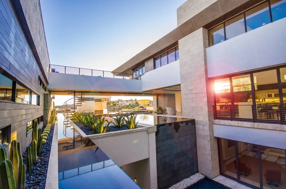 Cable Railing in the Modern American Residence by Ultra-tec - Photo 17