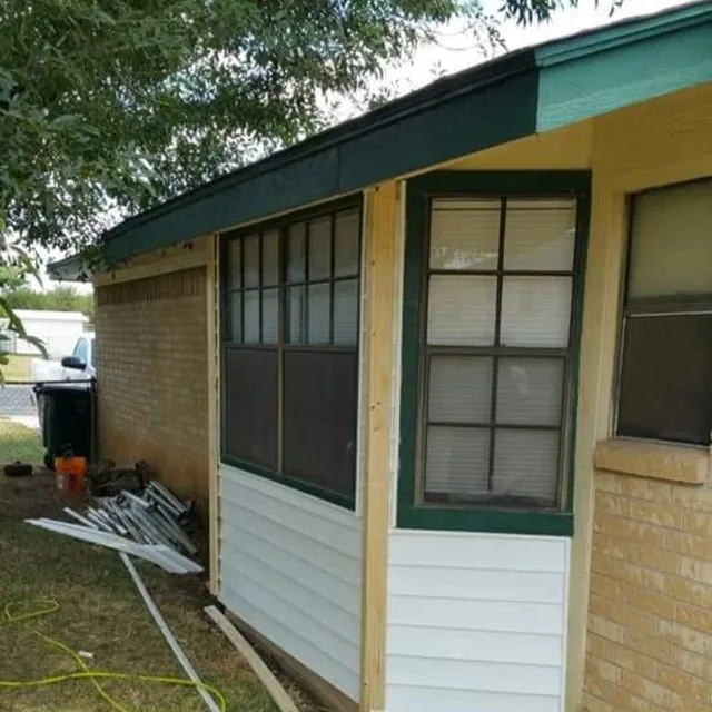 TB Deck & Fence Repair And Powerwashing - Photo 7