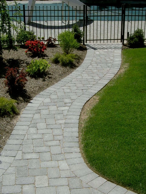 Patios & Walkways by Salvatore Imbriano Landscaping Inc. - Photo 4