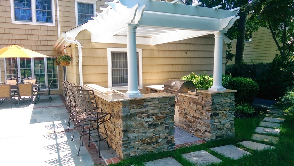 Outdoor Kitchen by Salvatore Imbriano Landscaping Inc. - Photo 2