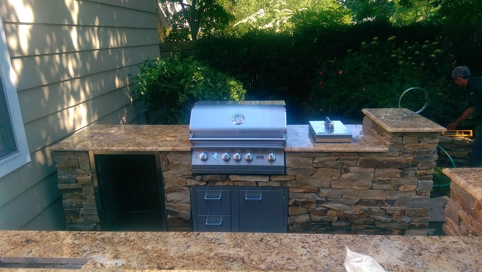 Outdoor Kitchen by Salvatore Imbriano Landscaping Inc. - Photo 8