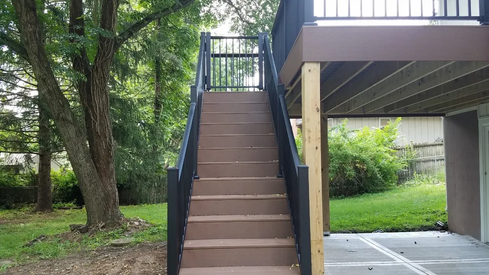 DekPro Elite Railing with Composite Decking by Deck & Rail Supply - Photo 4