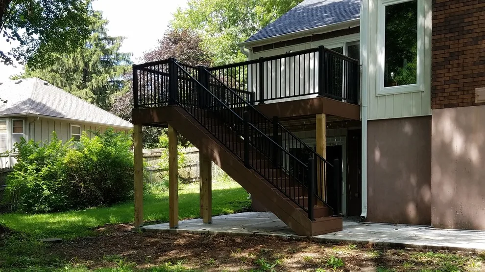 DekPro Elite Railing with Composite Decking by Deck & Rail Supply - Photo 3