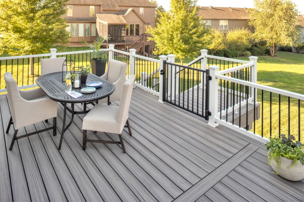 Kansas City, MO Backyard Deck Inspiration by Trex Company INC - Photo 7