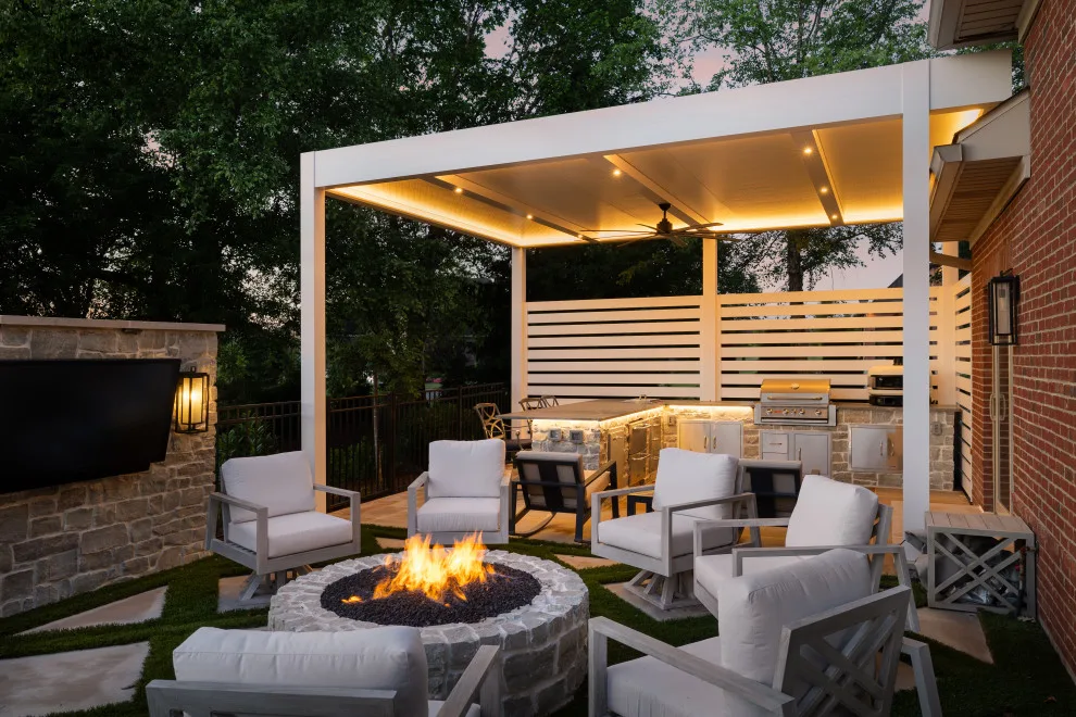 Louvered Outdoor - Photo 4