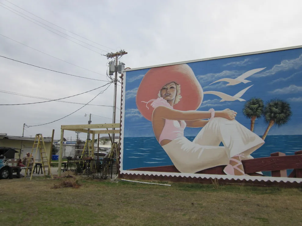 Ocean Breeze Exterior - Photo 12