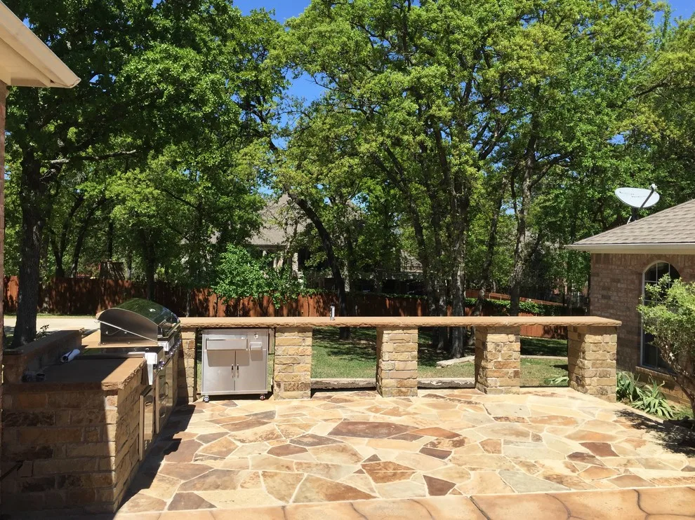 Panther City Arbor & Patio - Photo 2