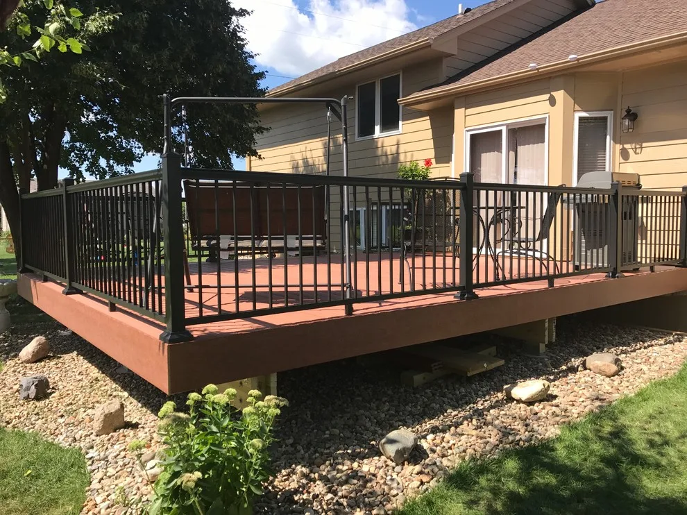 Cleland Project by Williams Aluminum Railing - Photo 2