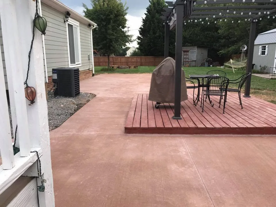 Wray's Concrete Finishing - Photo 2