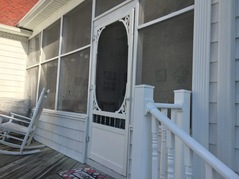 Transformed Stapled Screen Porch to ScreenTight with Superscreen by Screenmobile Of Wilmington NC - Photo 4