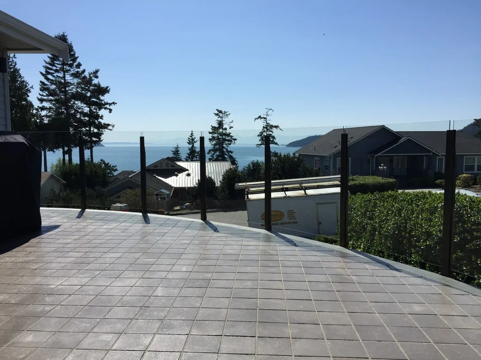 Anacortes Curved Glass Railing by Dexperts - Photo 3