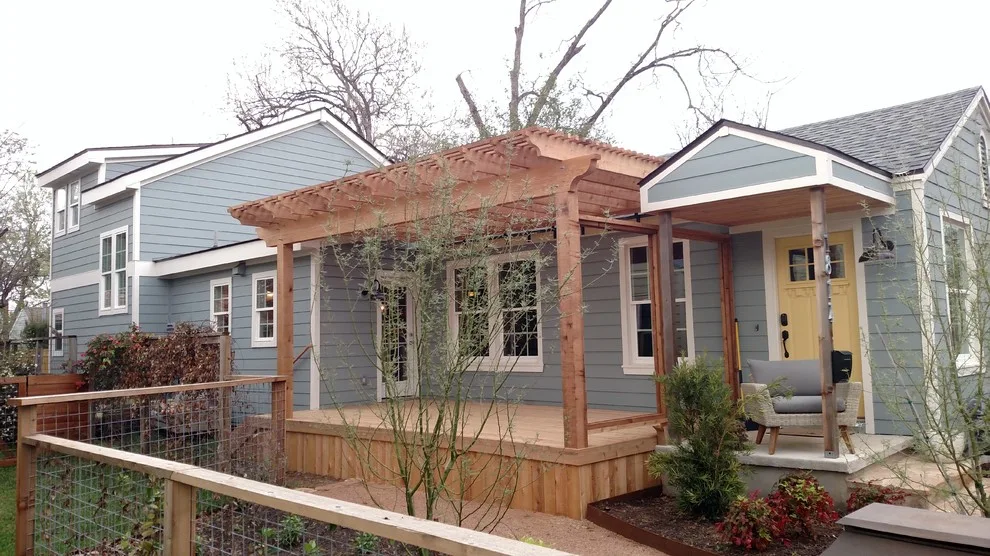 Pergola and Deck at Historic Austin Home by Archadeck Of Austin - Photo 9