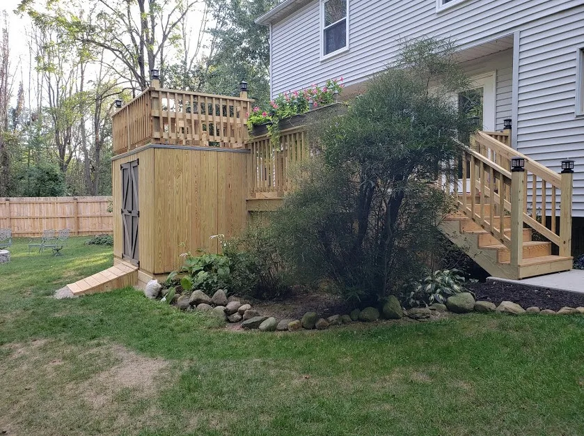 Deck Initiatives by Rox Outdoor Structures Inc. - Photo 5