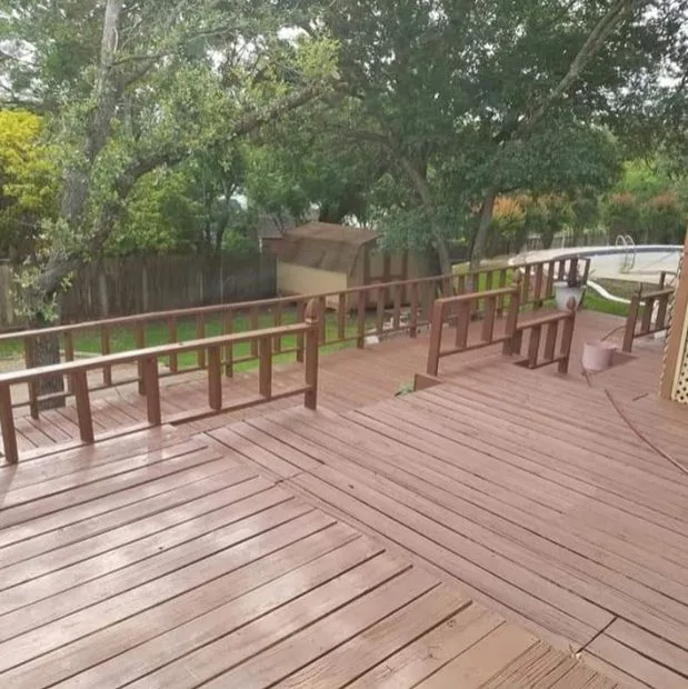 TB Deck & Fence Repair And Powerwashing - Photo 5