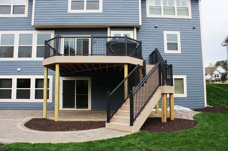 Platform with Steps and Barrier by Williams Aluminum Railing - Photo 3